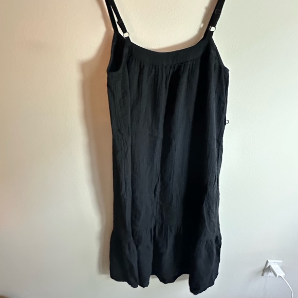 Black sundress with ruffled hem - Picture 4 of 5